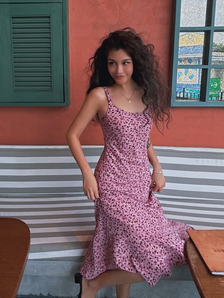 2024 Women's New Fashion Slim Sweet Low Cut Floral evening party dress Spaghetti Strap Dress Women's casual Dresses