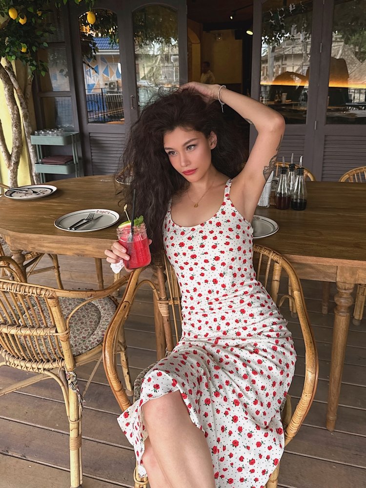 2024 Women's New Fashion Slim Sweet Low Cut Floral evening party dress Spaghetti Strap Dress Women's casual Dresses
