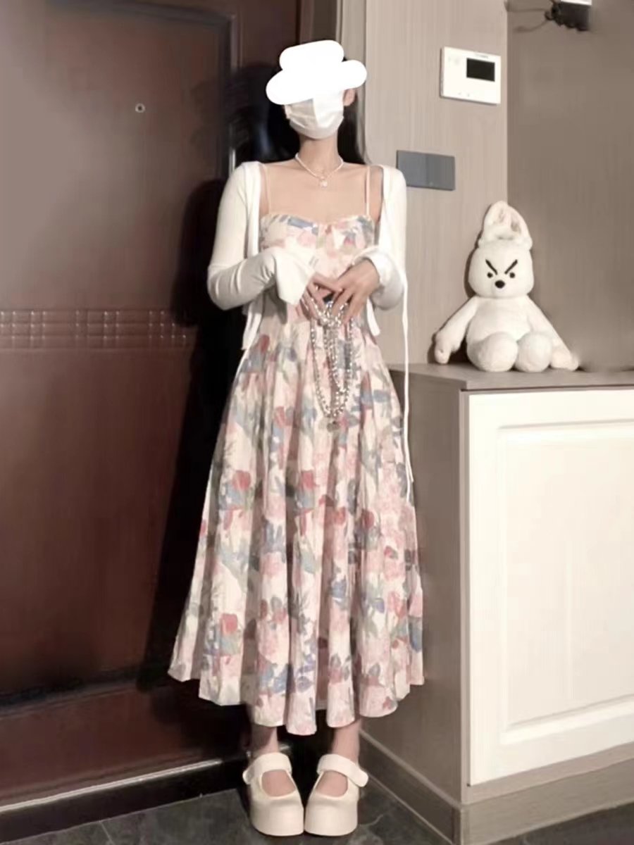 Customized Women's French Vintage Floral Dresses Spaghetti Strap Midi Seaside Holiday Midi Dress
