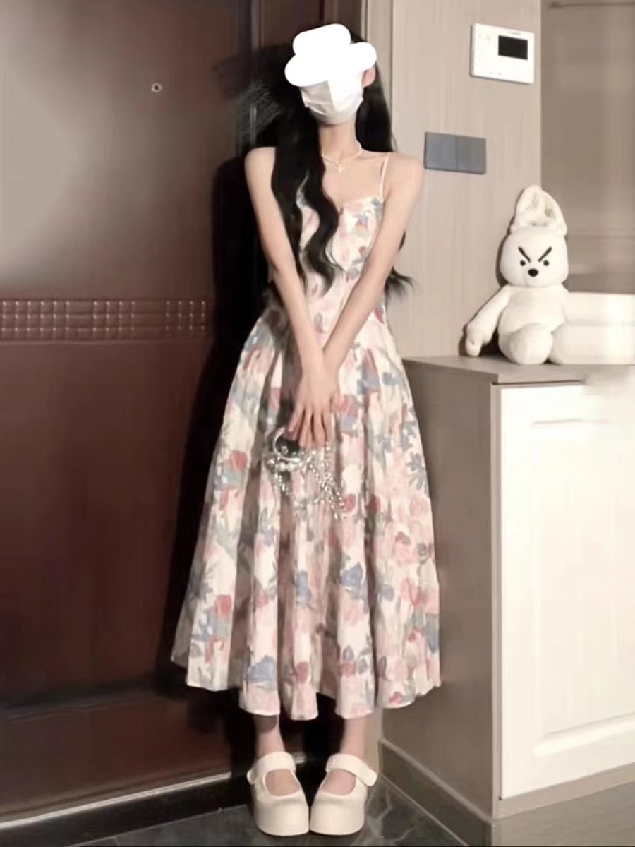 Customized Women's French Vintage Floral Dresses Spaghetti Strap Midi Seaside Holiday Midi Dress