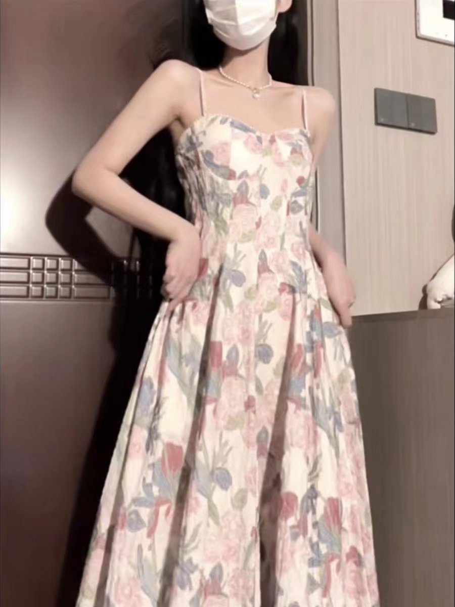 Customized Women's French Vintage Floral Dresses Spaghetti Strap Midi Seaside Holiday Midi Dress