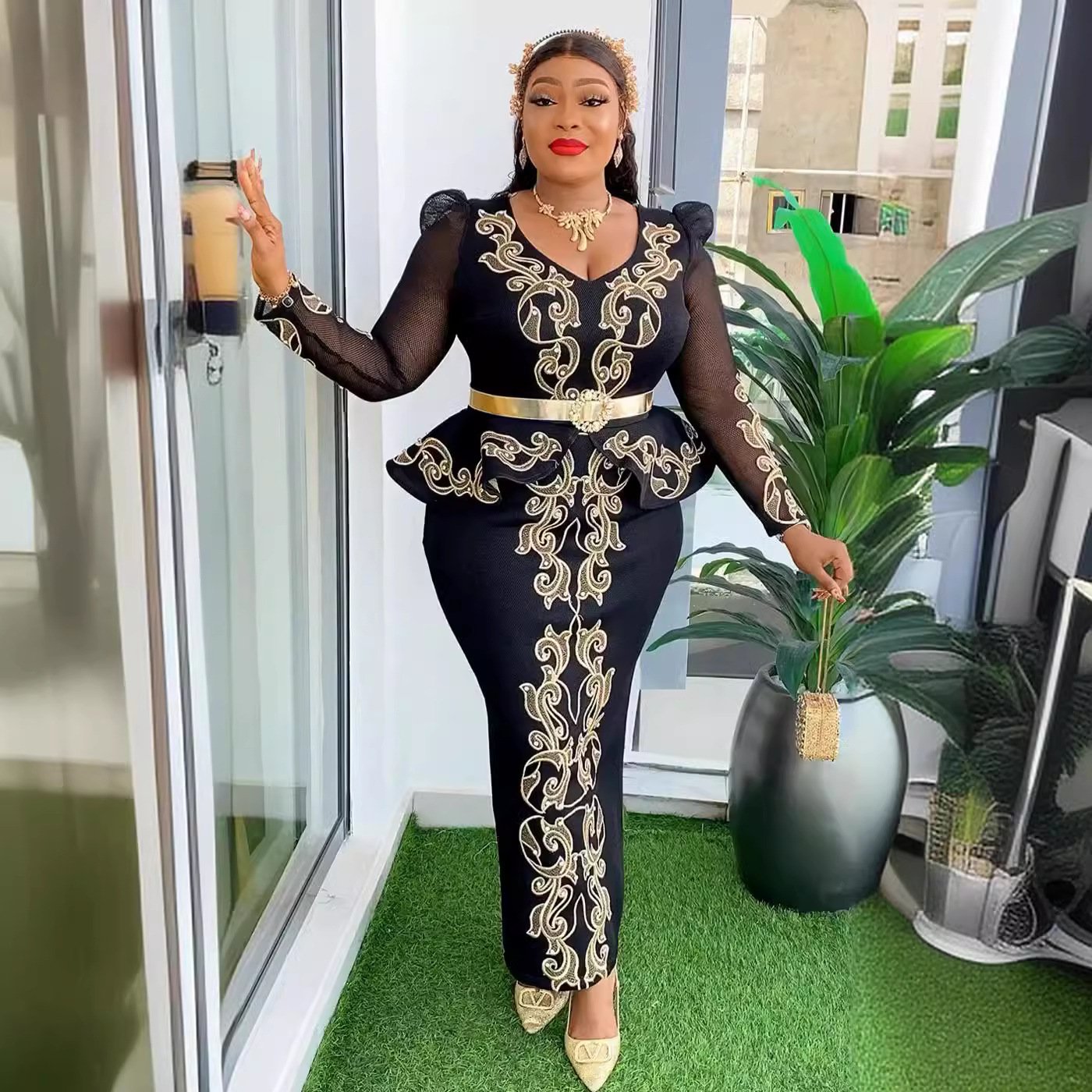 African cross-border supply women's plus size 2024 new luxury hot diamond beaded V-neck dress dress