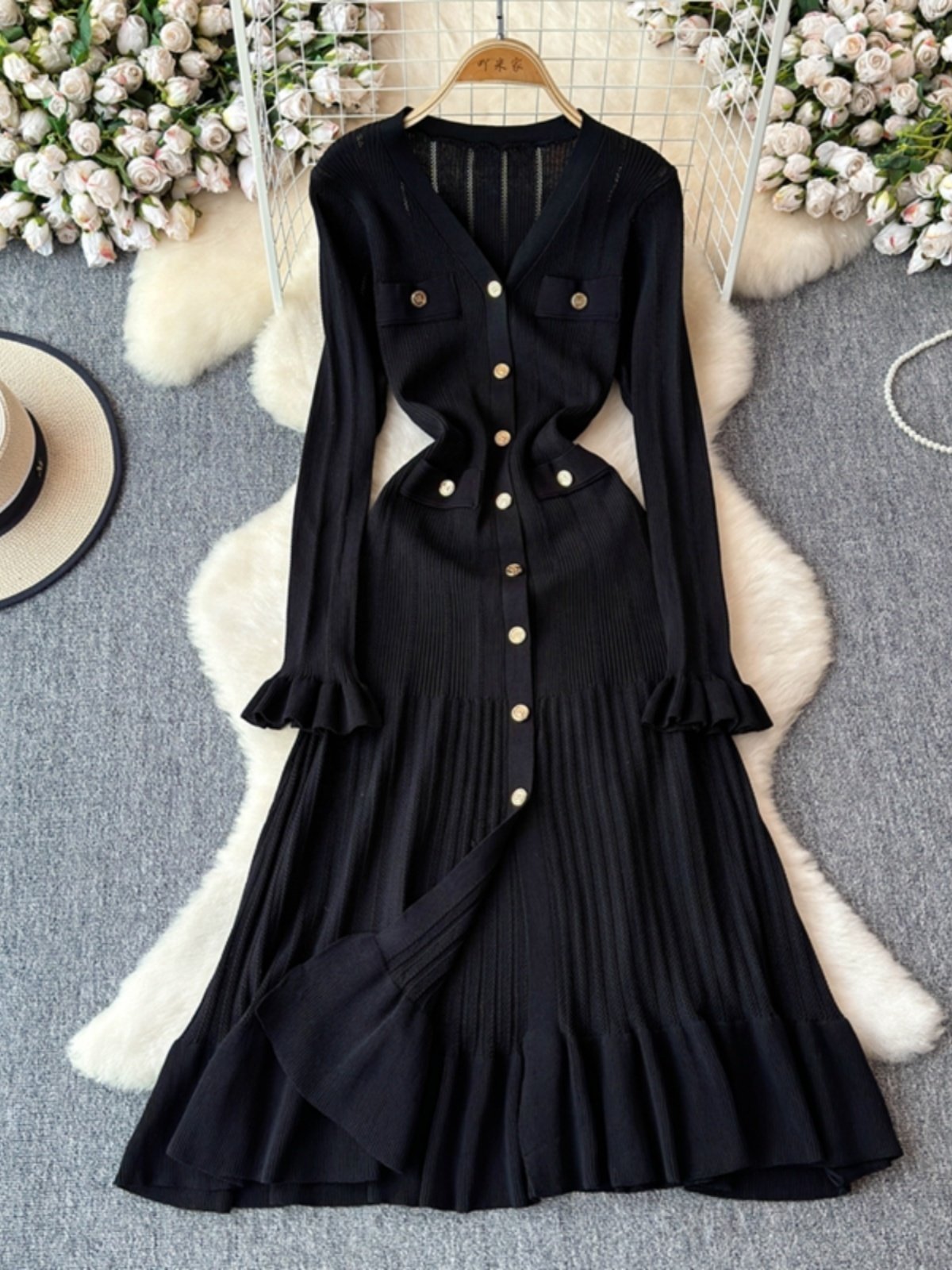 Autumn and winter new French style socialite high-end knitted dress, women's waist cinching slimming ruffle edge sweater dress