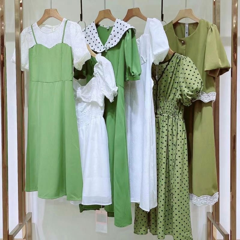 2022 Clearance Women's clothes wholesale casual dresses T-shirts mixed packaging random delivery stock clothing