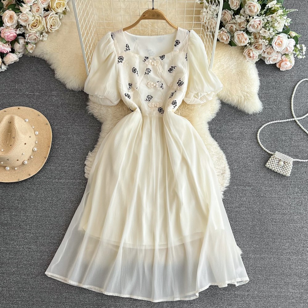 Wholesale 2024 summer hot sale retro short sleeve breathable women's casual dress elegant chiffon casual dresses