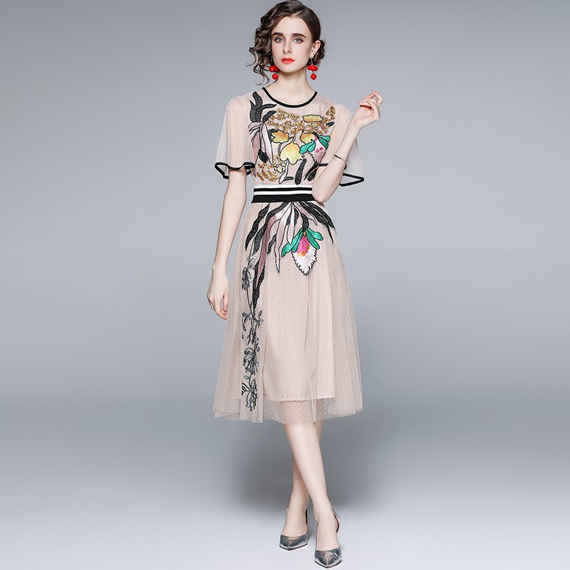 High-end temperament goddess style French court style heavy industry positioning color embroidered dress YYX9956068