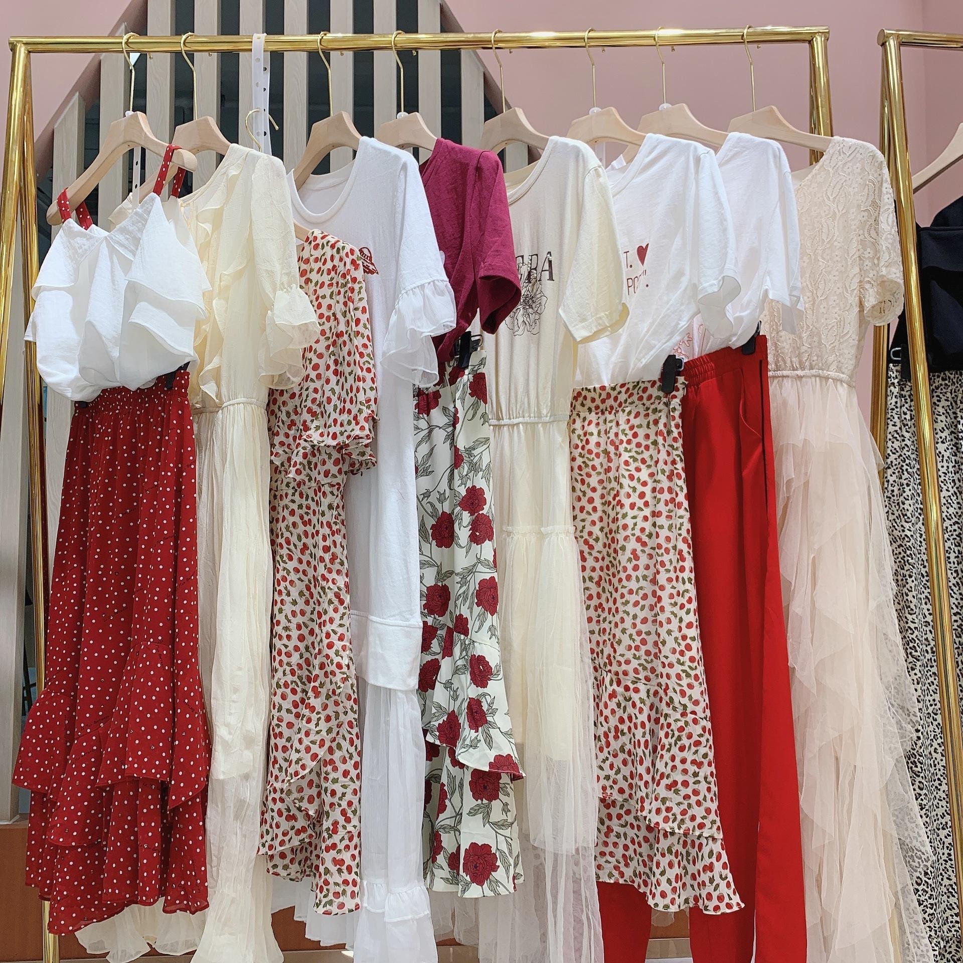 Clearance Women's clothes wholesale casual dresses T-shirts mixed packaging random delivery stock clothing