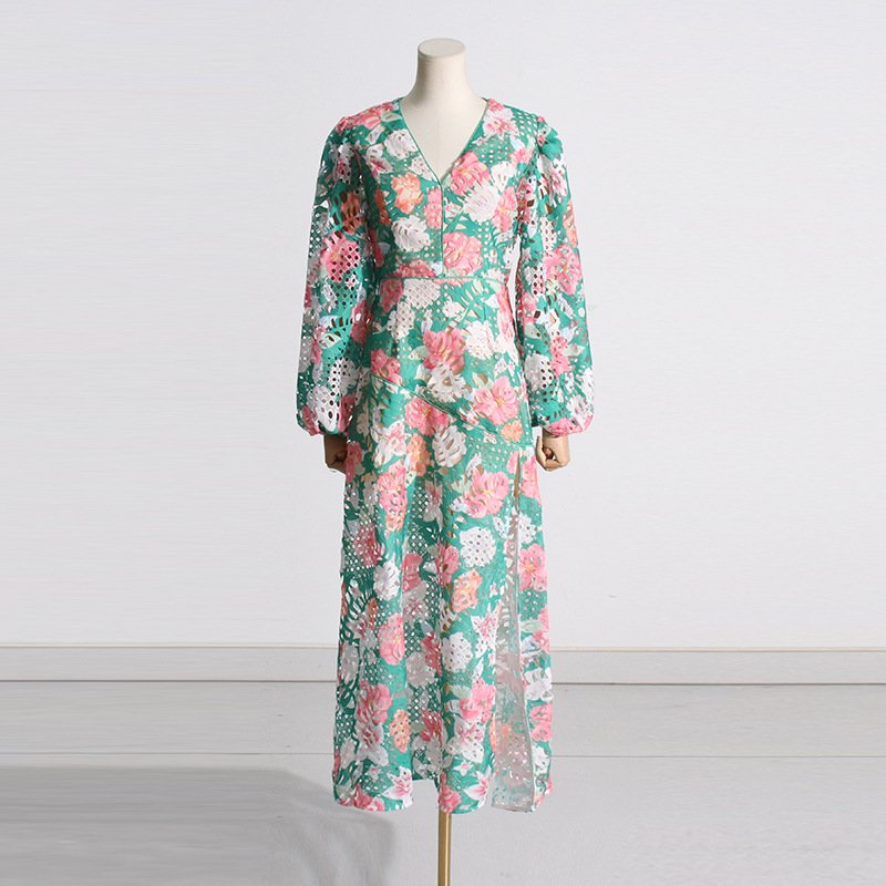 Sweet Retro Pastoral Style 2023 Autumn V-neck Long-sleeved High Waist Side Slit Floral Print Mid-length Dress