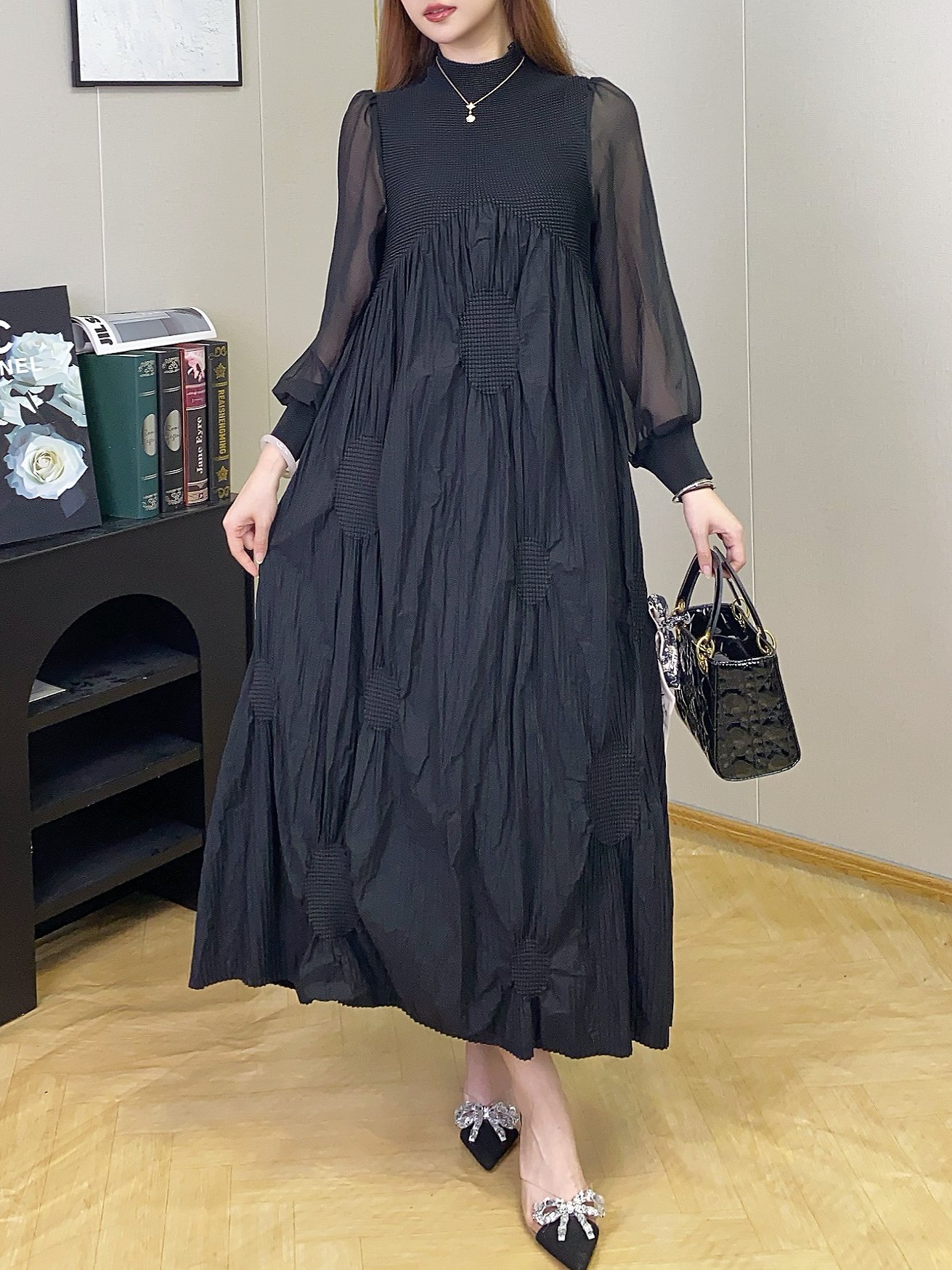 2024 Latest Design Ladies Casual Pleated Stretch Loose Round Neck Long Sleeve Pleated Dress