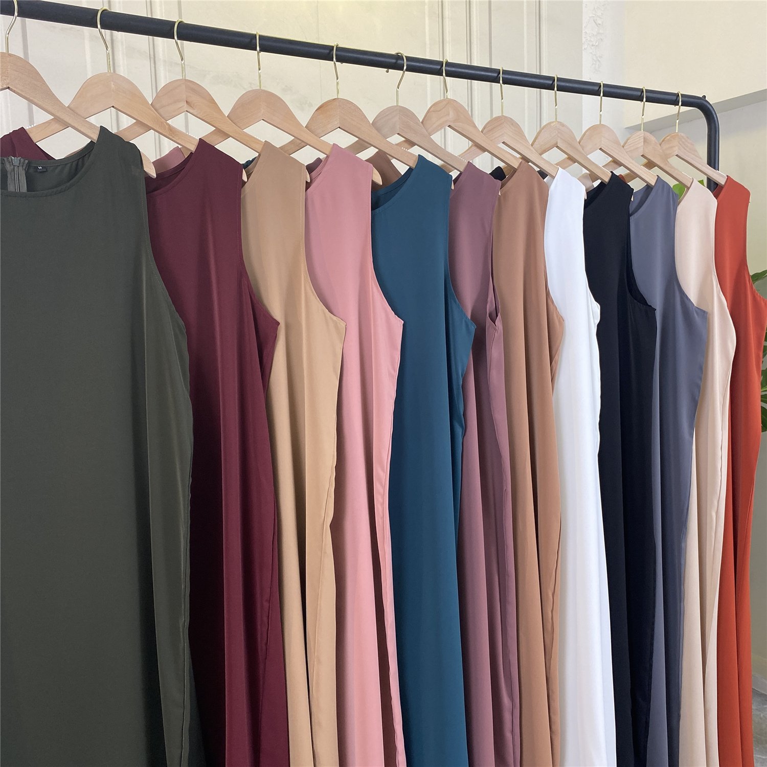 6595# Hot Sale Summer Design Nida Material Solid Color Simplicity Versatile Sleeveless Inner Dress Muslim Islamic Popular Dress