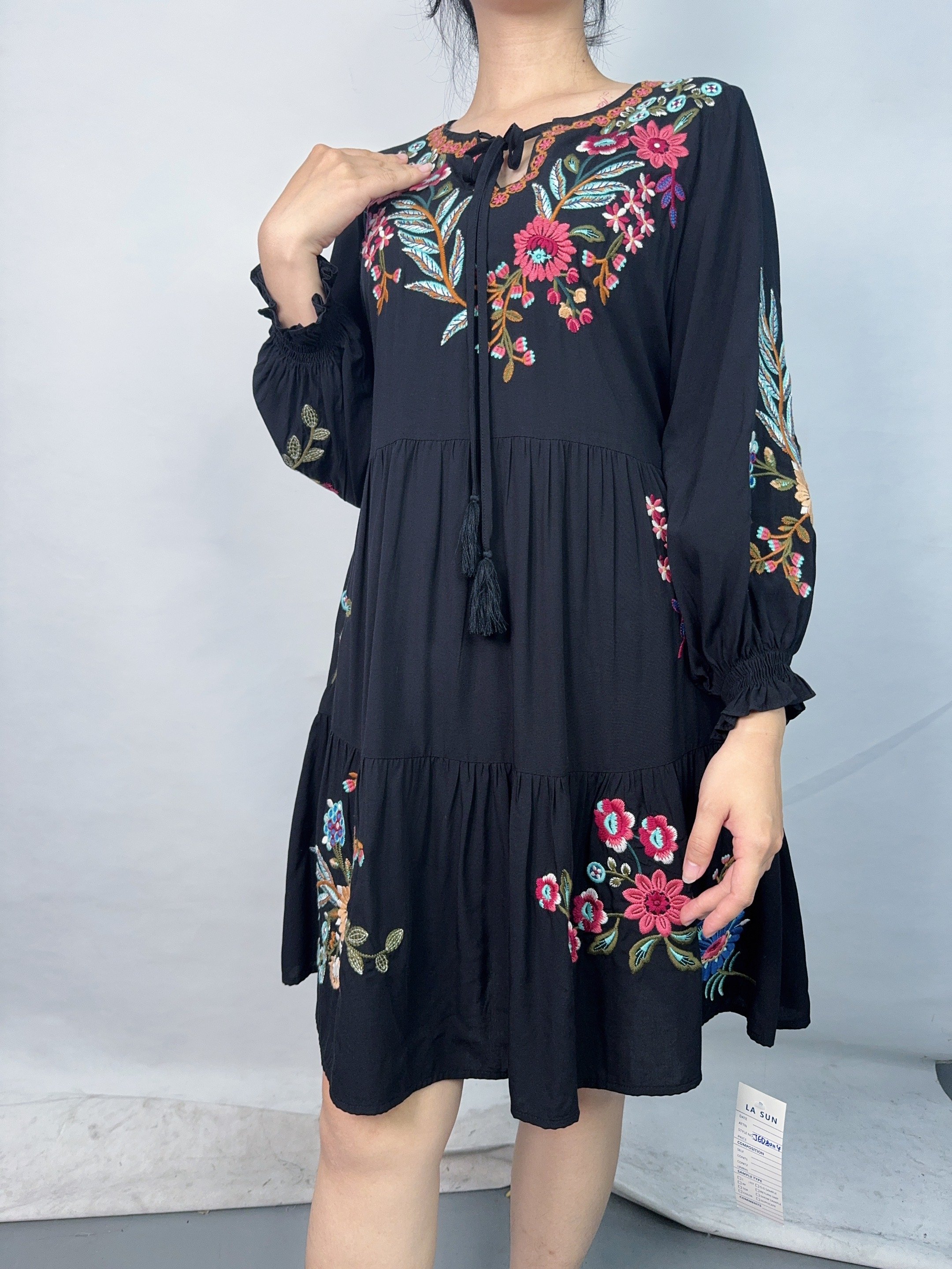 Black floral embroidered collar loose casual dress