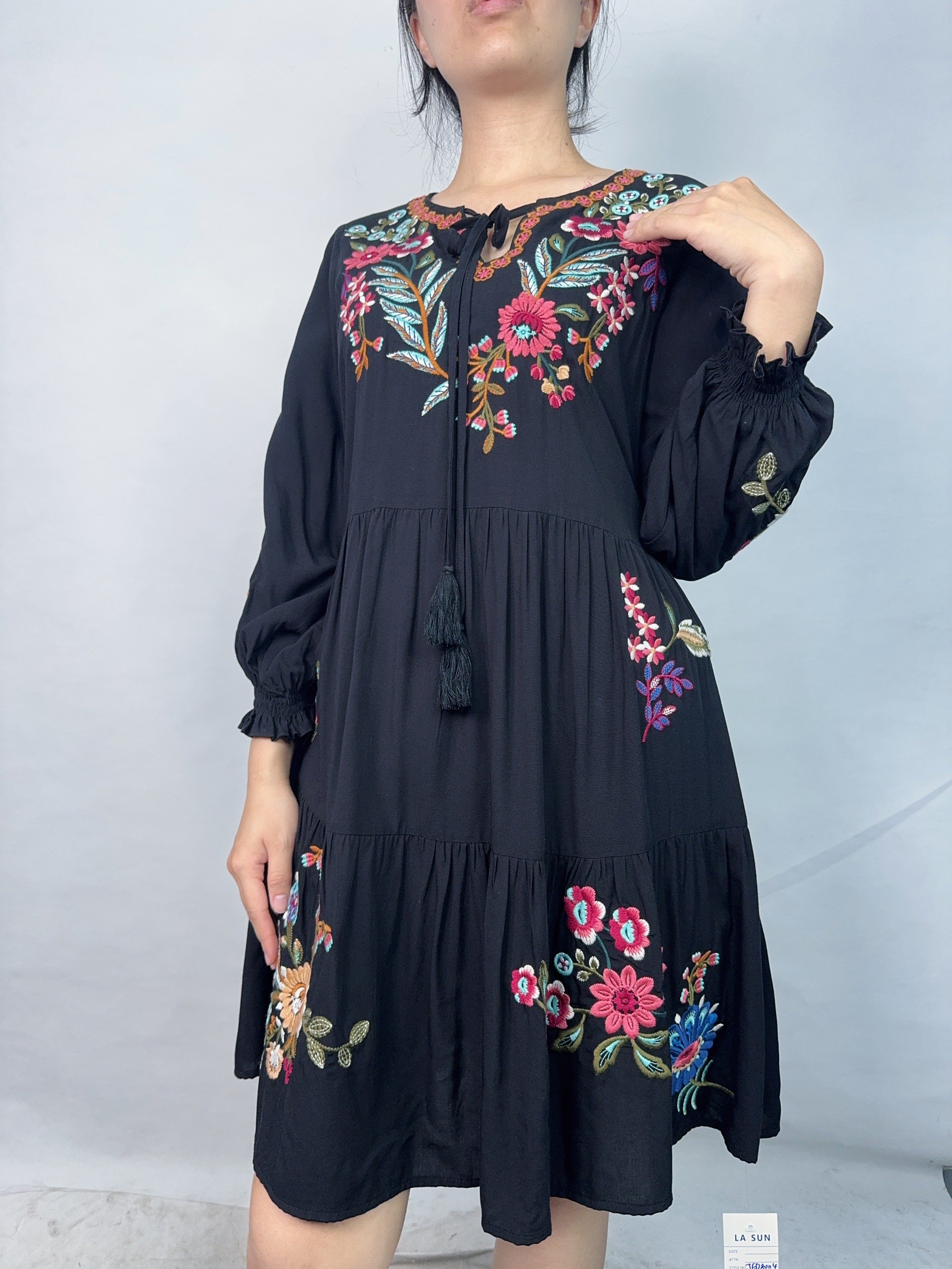 Black floral embroidered collar loose casual dress