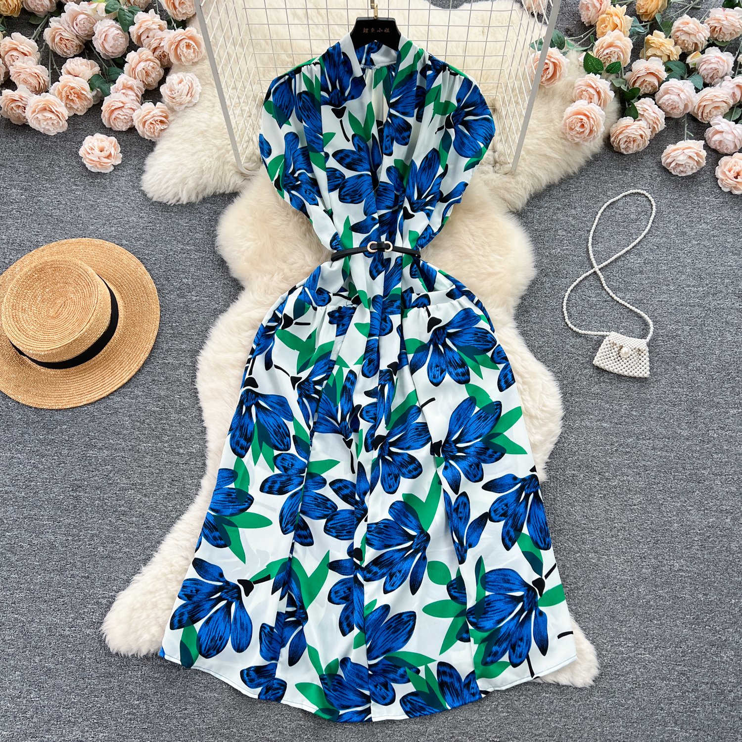 LE2227 wholesalers Bohemian Holiday Beach Women's Dresses Chic V-neck Printed Dresses Loose belted midi casual Shirt Dresses