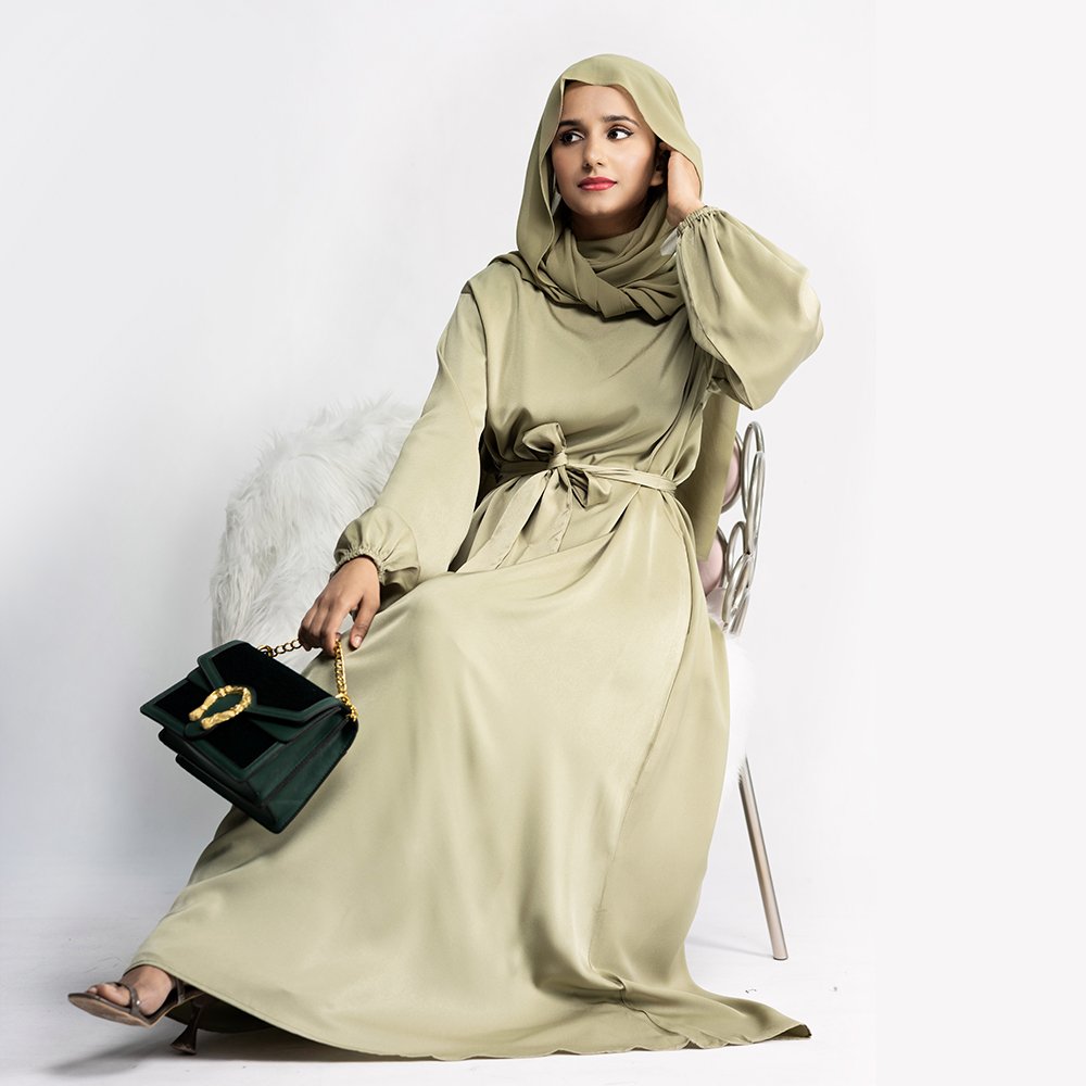 2023 Loriya Wholesale EID Ramadan Islamic Clothing Modest Dresses Satin Fabric Abaya Women Muslim Dress Plain Abaya