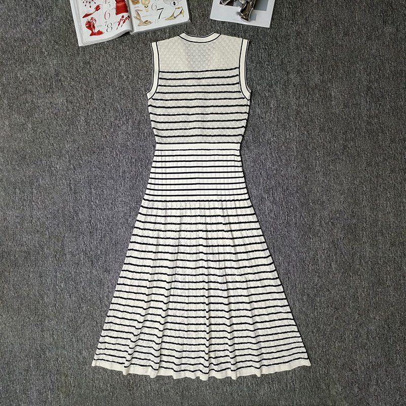 High Quality 2024 Summer New Niche Striped Single Breasted V-neck Cardigan Slim Fit Sleeveless Knitted Long Dress for Women