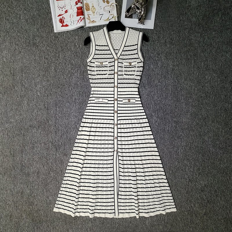 High Quality 2024 Summer New Niche Striped Single Breasted V-neck Cardigan Slim Fit Sleeveless Knitted Long Dress for Women