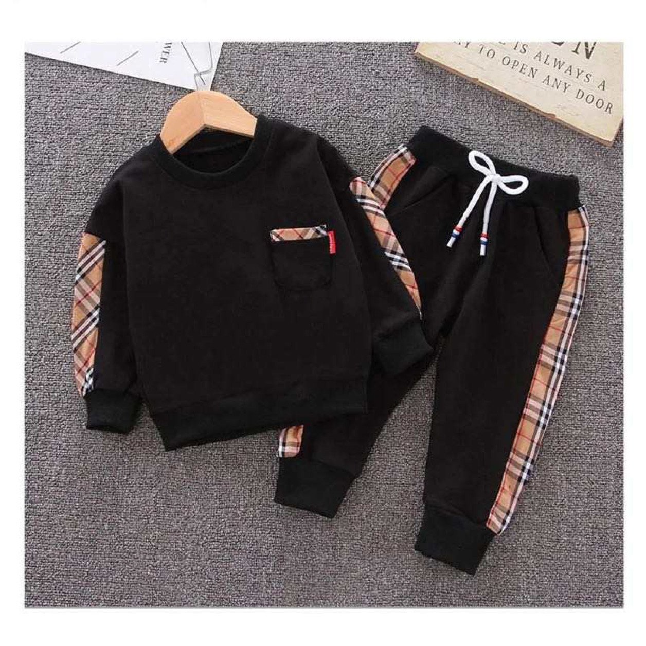 002 used children's clothes, baby clothes, children's new clothes mix and match; Wholesale price;