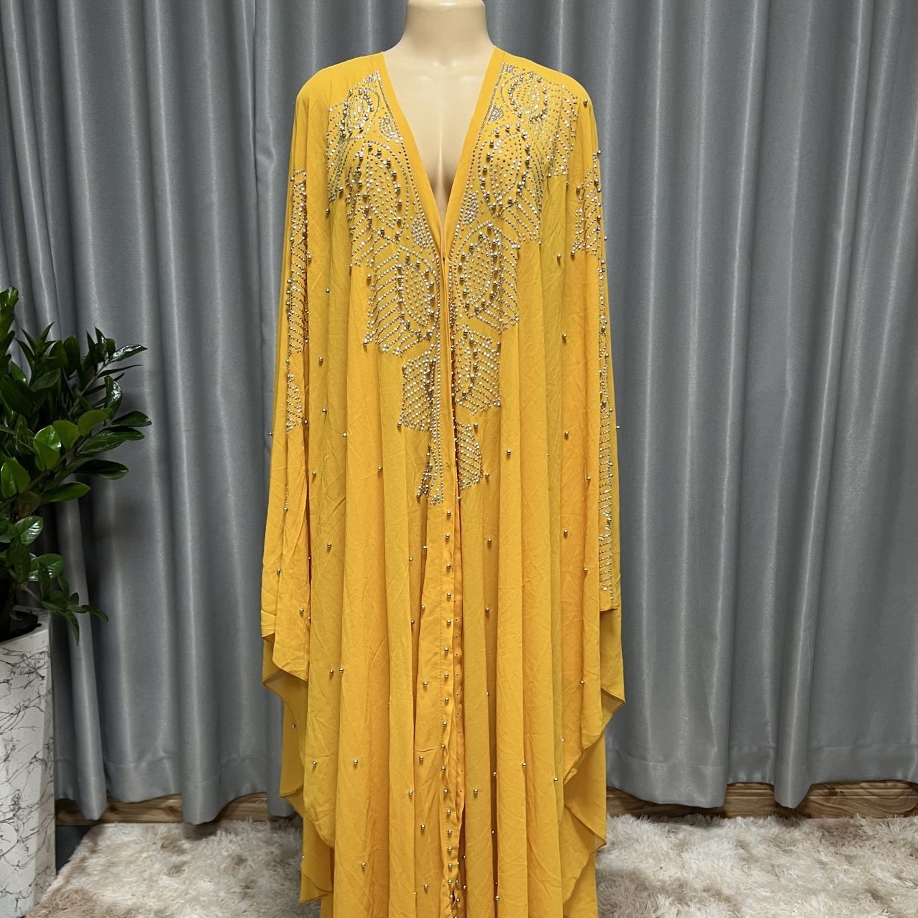African Women's Dress Muslim Style Diamond Beads High-density Chiffon Loose Gown Bat Sleeve Abaya Dress