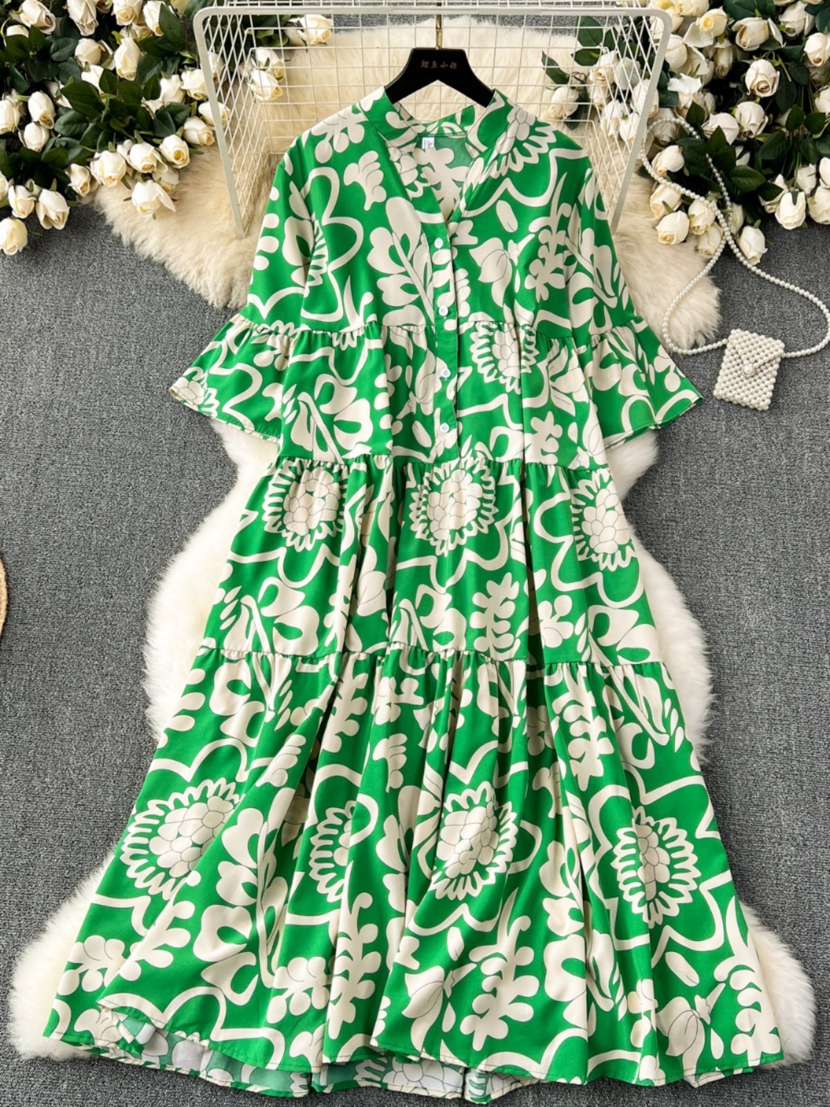 French retro style high-end floral dress for women in autumn with bubble sleeves waistband dress
