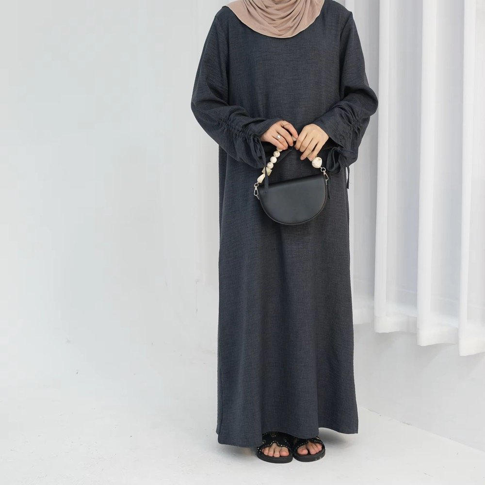 Wholesale Islamic Muslim Women Modest Abaya Dress Breathable Crepe Drawstring Adjustable Sleeve Closed Abaya Women Muslim Dress