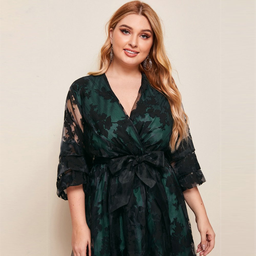 ODM/OEM Hot Plus Size Women's Elegant Casual Dress Long Evening Dress with Floral Print Decoration Sexy Style XL Size