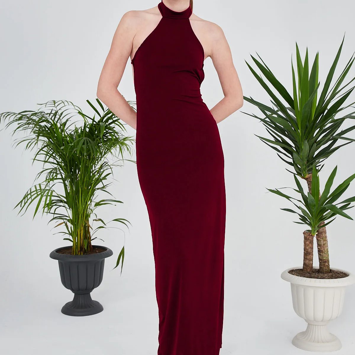 burgundy color halter neck maxi length sandy fabric dress backless casual dresses long dress