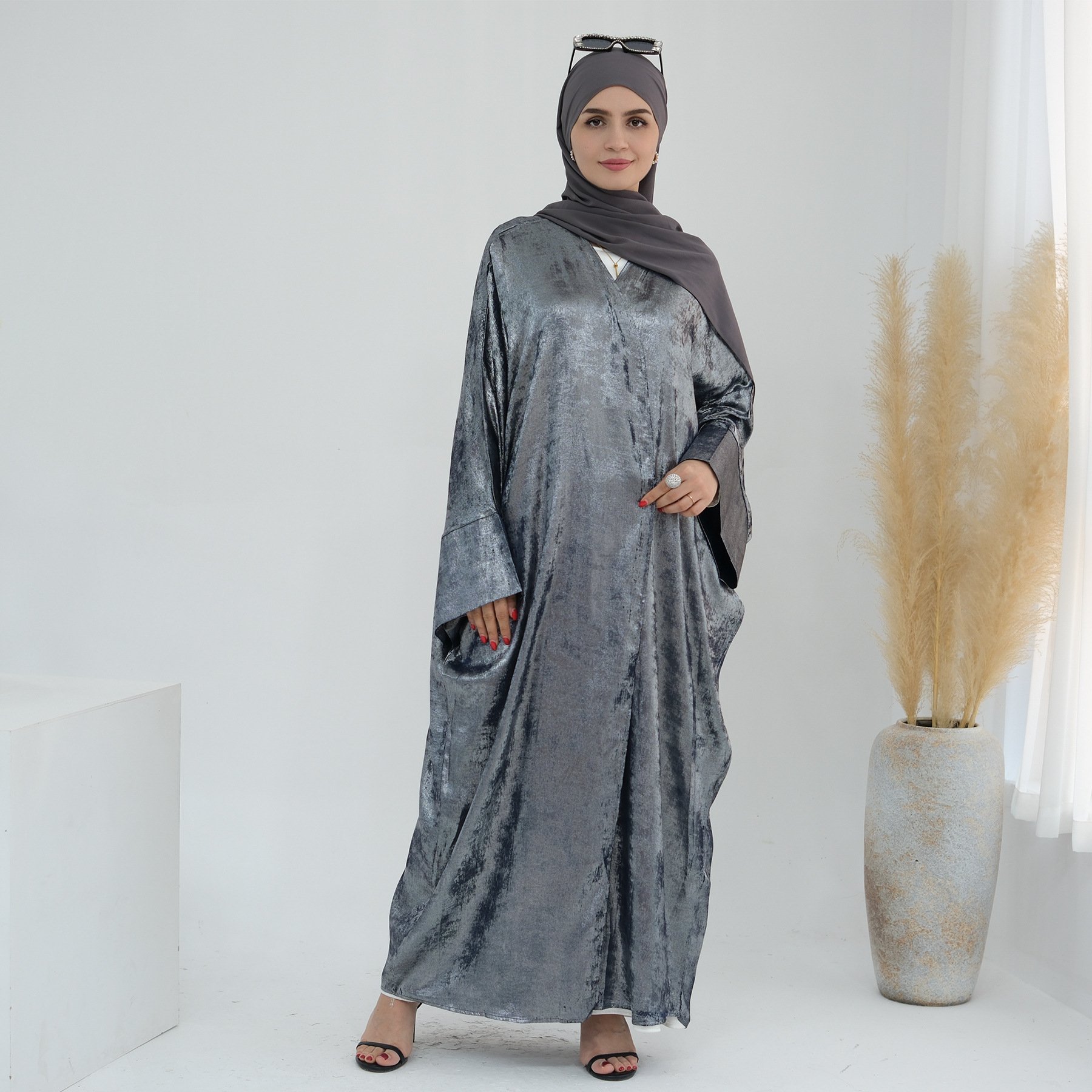 Limanying 2024 New Cardigan Abaya Shinny Modest Women Abaya Muslim Dress Dubai Open Abaya Fashion Islamic Clothing