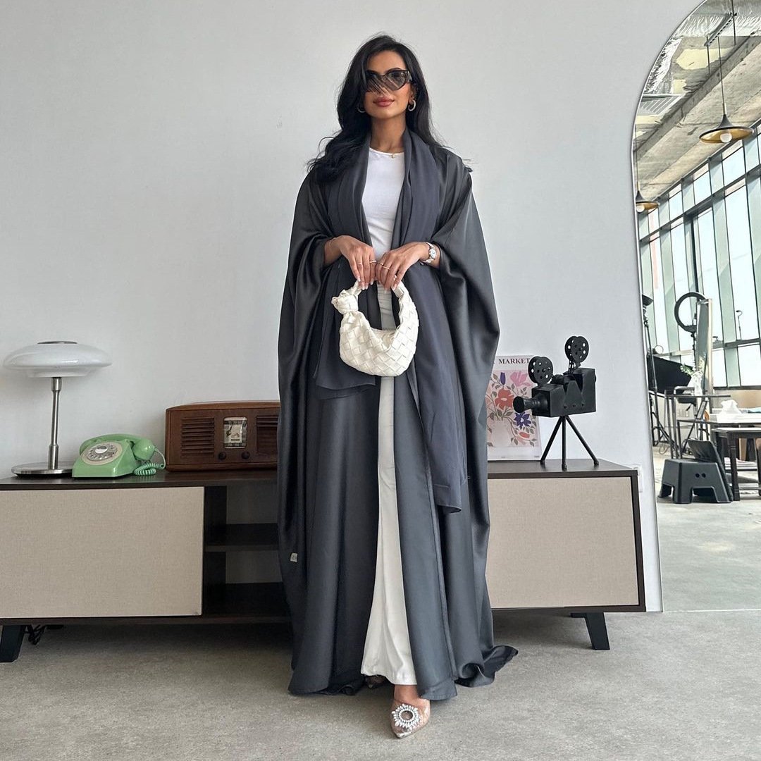 Casual Dresses Bat Wing Abayas Dubai 2024 Modest Abaya Dress Femmes Robe Musulmane Casual Robes Dresses Supplier