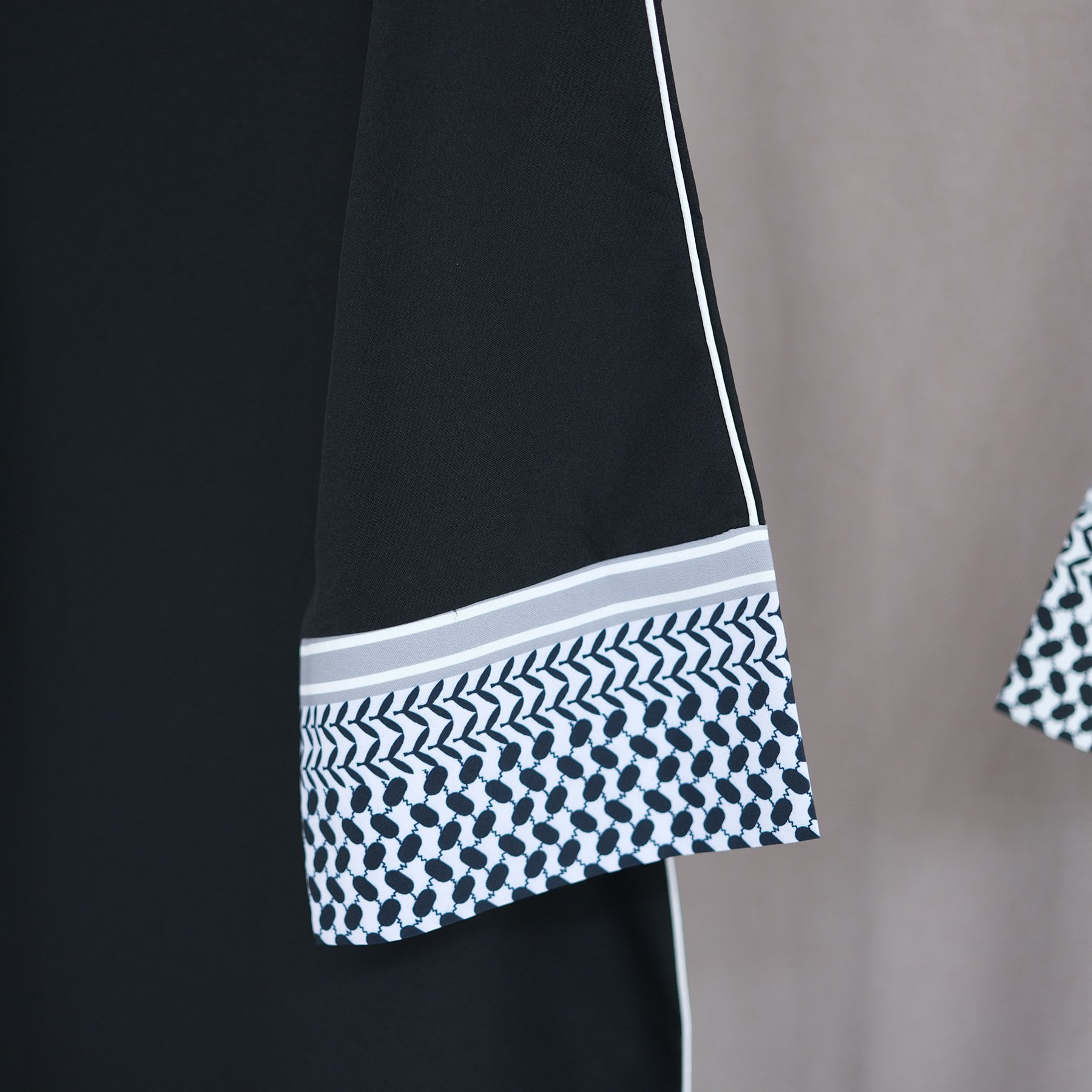Yibaoli Manufacturer well made black and taro abaya dress with piping islamic eid dubai 2024