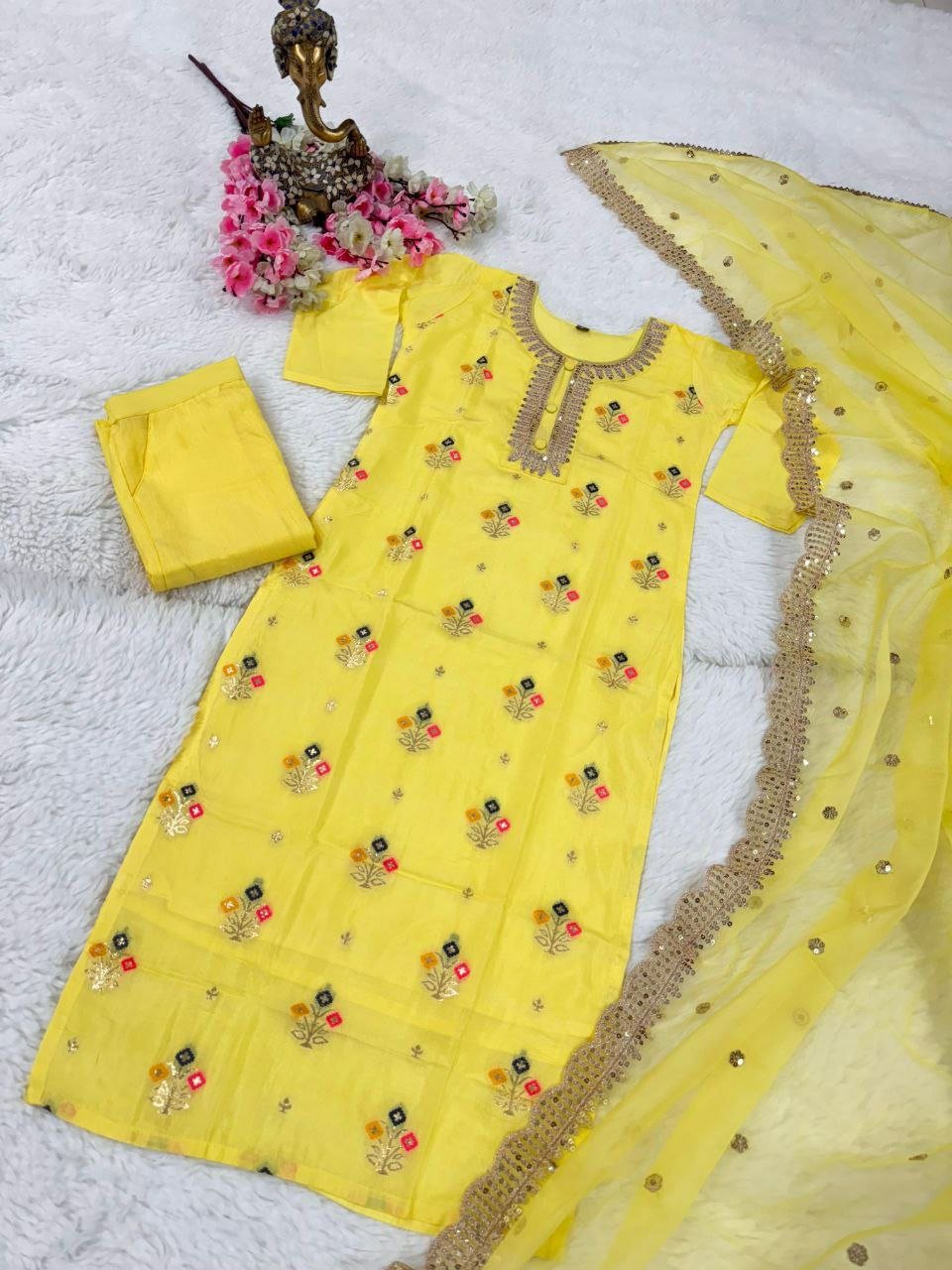 Latest Designer Printed Cotton Indian and Pakistani Clothing with Bombay Fabric Hand Drawn Printing from India for Adults