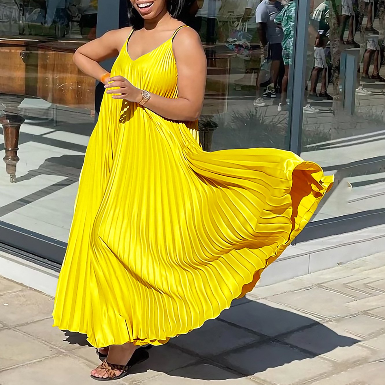 Latest Design Loose Summer Casual Dresses For Women V-Neck Strap A-line Slip Long Dresses Women Solid Vacation Pleated Dress