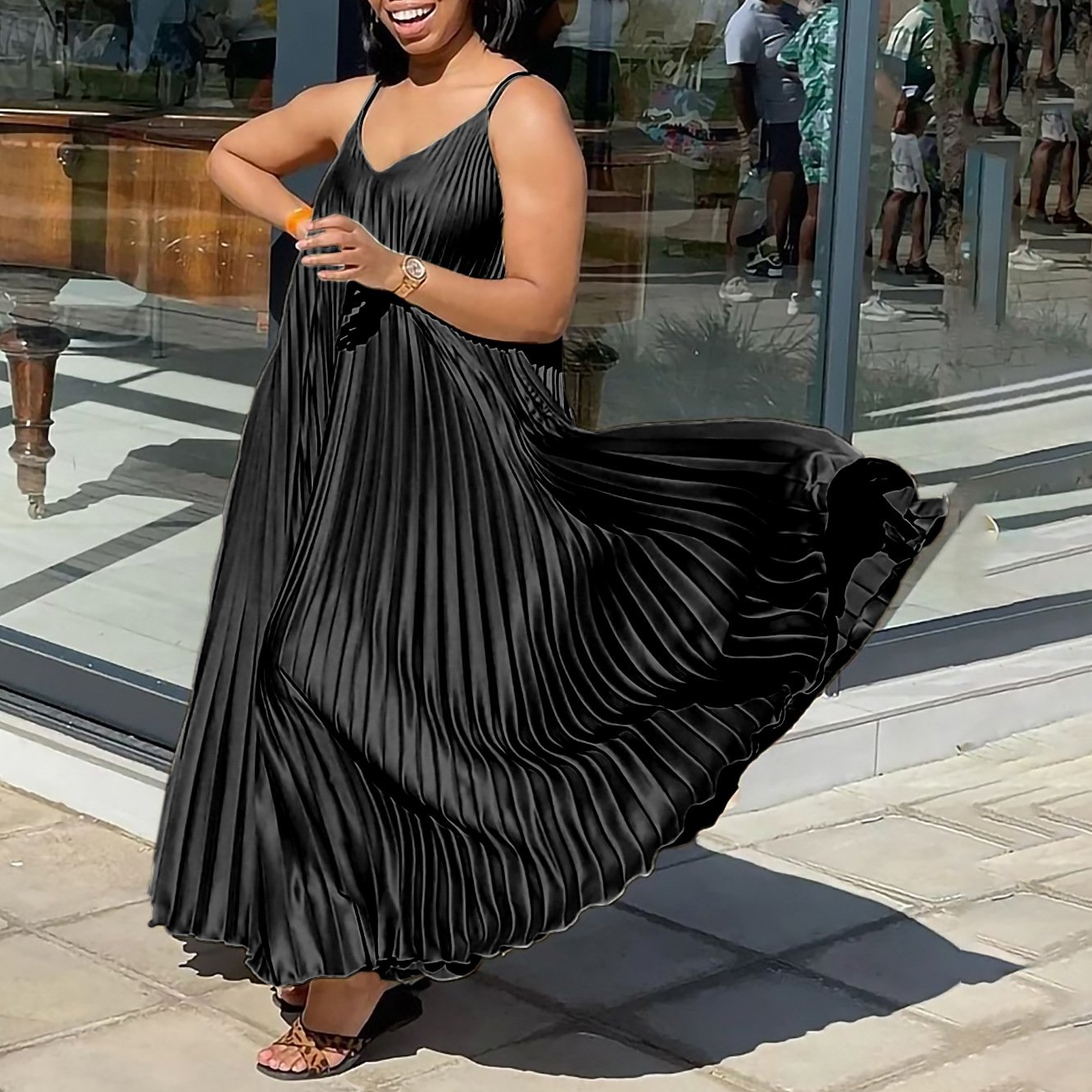 Latest Design Loose Summer Casual Dresses For Women V-Neck Strap A-line Slip Long Dresses Women Solid Vacation Pleated Dress