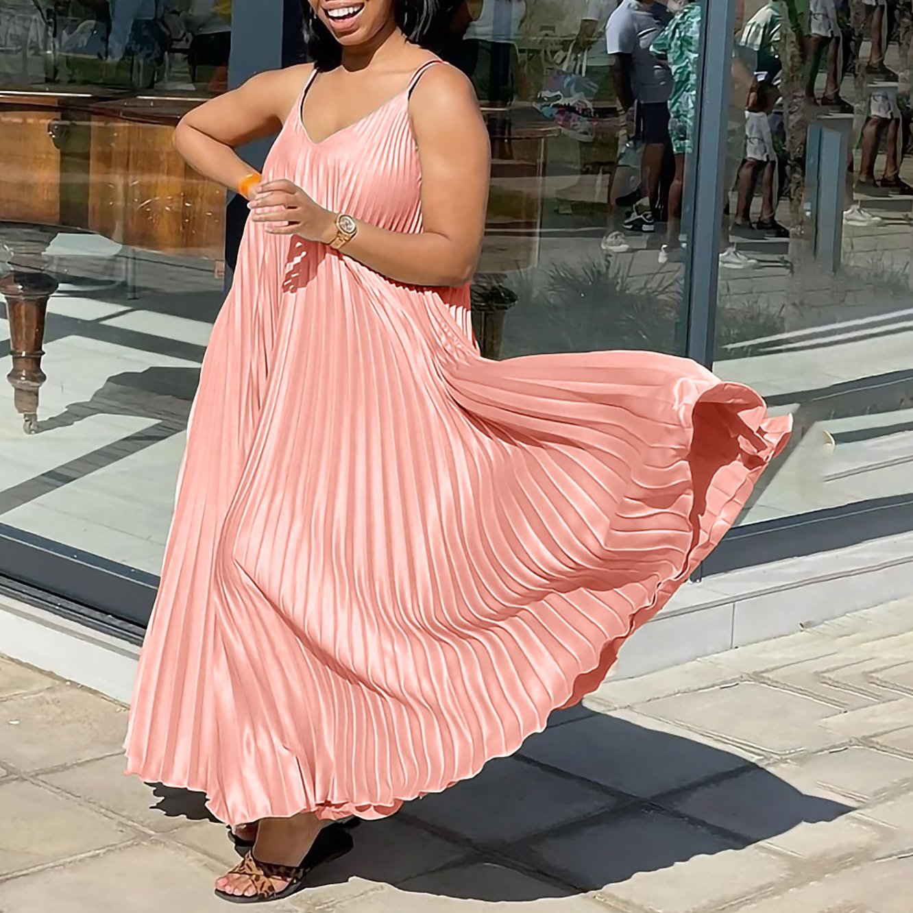 Latest Design Loose Summer Casual Dresses For Women V-Neck Strap A-line Slip Long Dresses Women Solid Vacation Pleated Dress