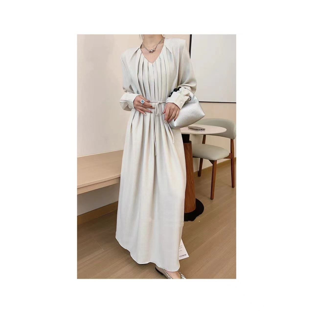 New Simple And Elegant V-Neck Loose Dress High-End Satin Belt Design Casual Dress