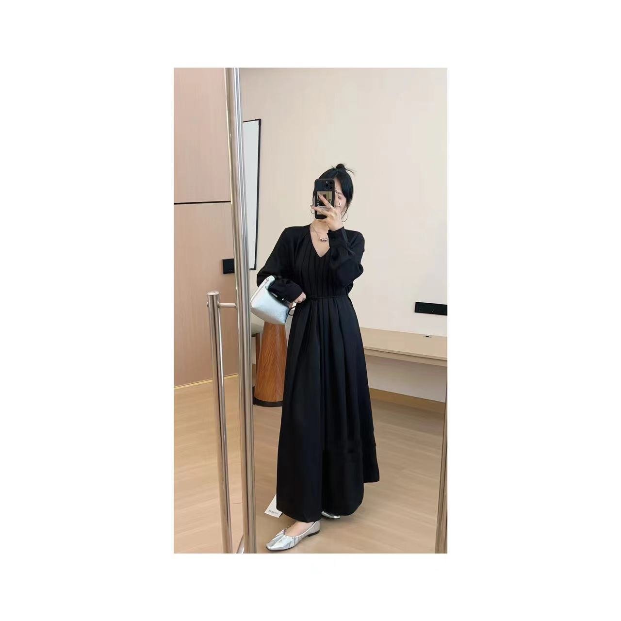 New Simple And Elegant V-Neck Loose Dress High-End Satin Belt Design Casual Dress