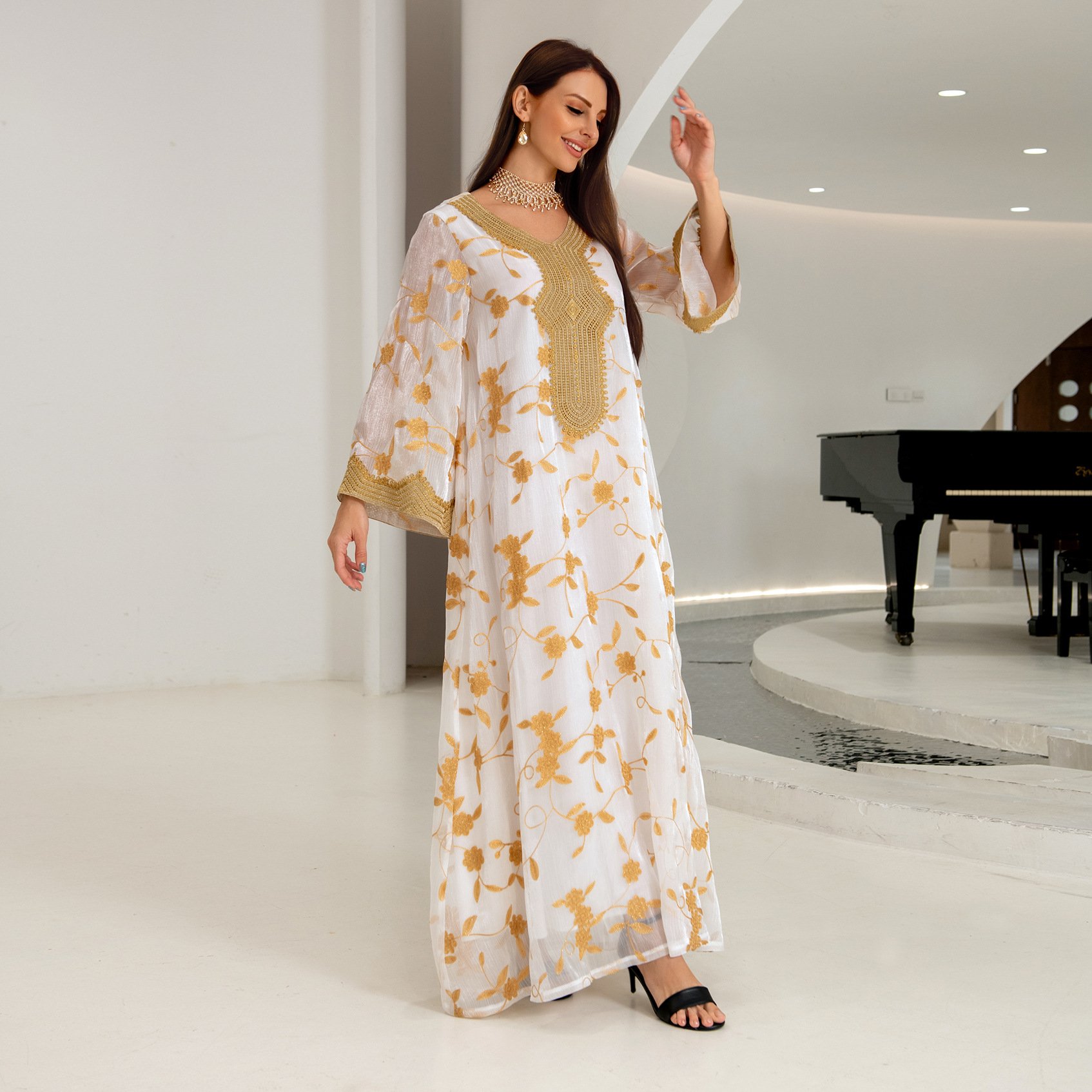 2023 Hot style Middle East Dubai Muslim fashion evening dress Turkey gauze dress embroidery gold lace dress