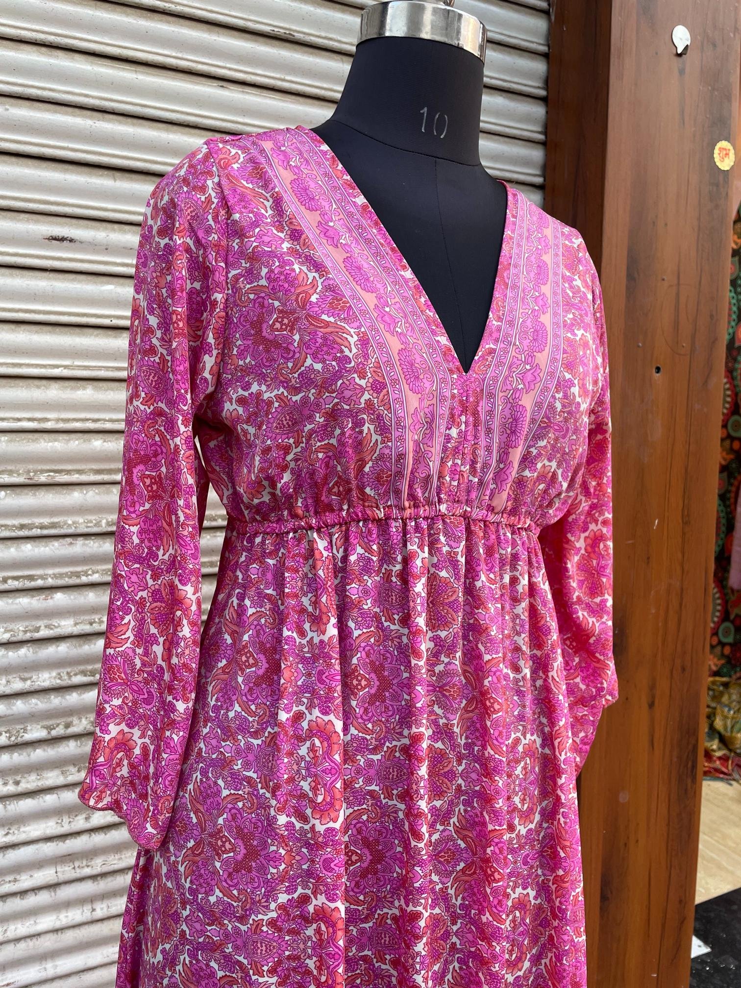 Latest design Casual dresses Beachwear Full Sleeves 100% Silk Fabric Night Wear Dressing Gown Casual polysilk dress