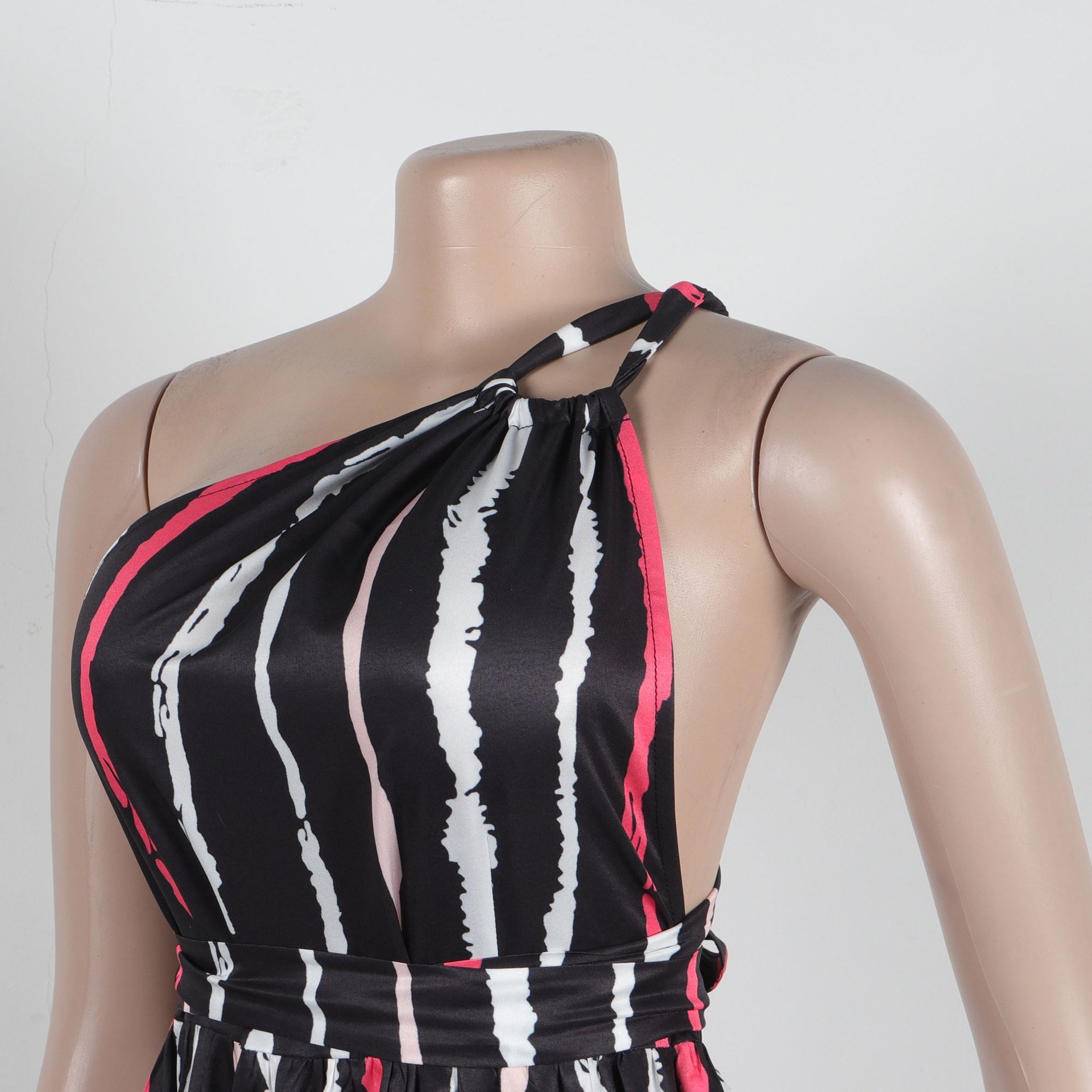 Splicing Plus Size Women Dress Wholesale Black White Vertical Striped Dress Plus Size Sleeveless Casual Dress For Fat Women