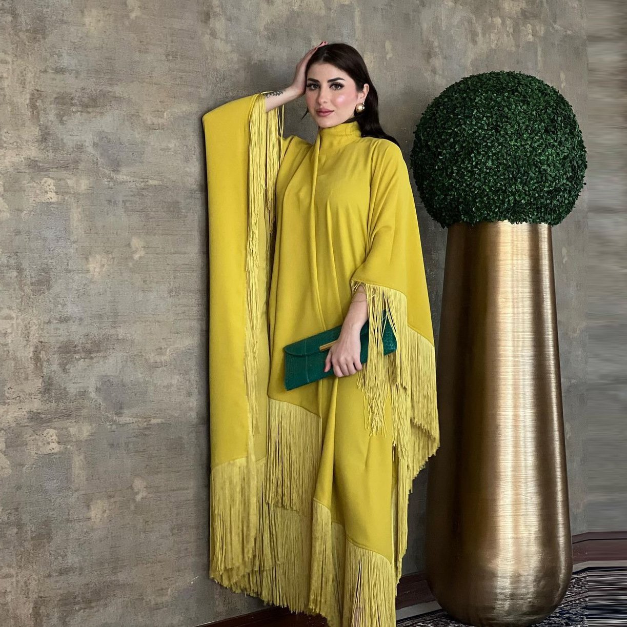 Dubai New Loose Bat Sleeve Clothing Dress Muslim Women Party Evening Dress Gown Arab Plain Robe Tassel Kaftan Ladies Abaya Dress