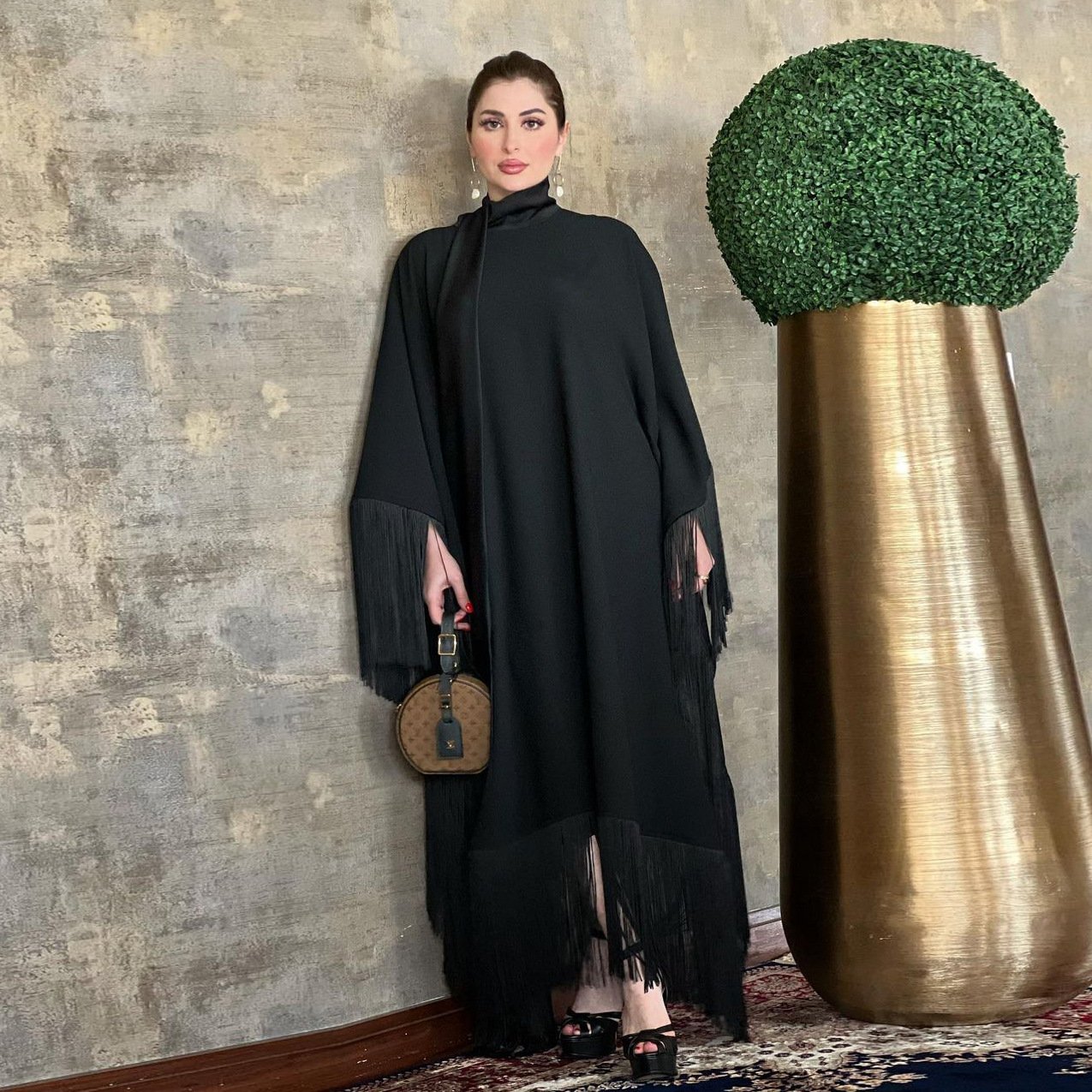Dubai New Loose Bat Sleeve Clothing Dress Muslim Women Party Evening Dress Gown Arab Plain Robe Tassel Kaftan Ladies Abaya Dress