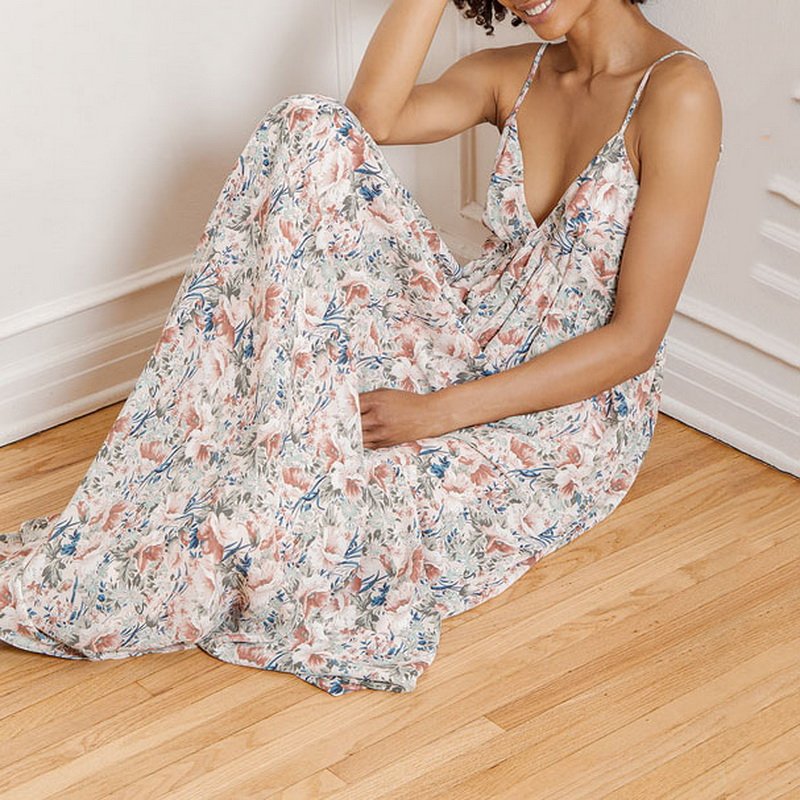Custom Summer Fashion Floral Print Sling Dress Ladies Casual Sleeveless Loose Dress Long Ladies V Neck Pleated Party Dresses