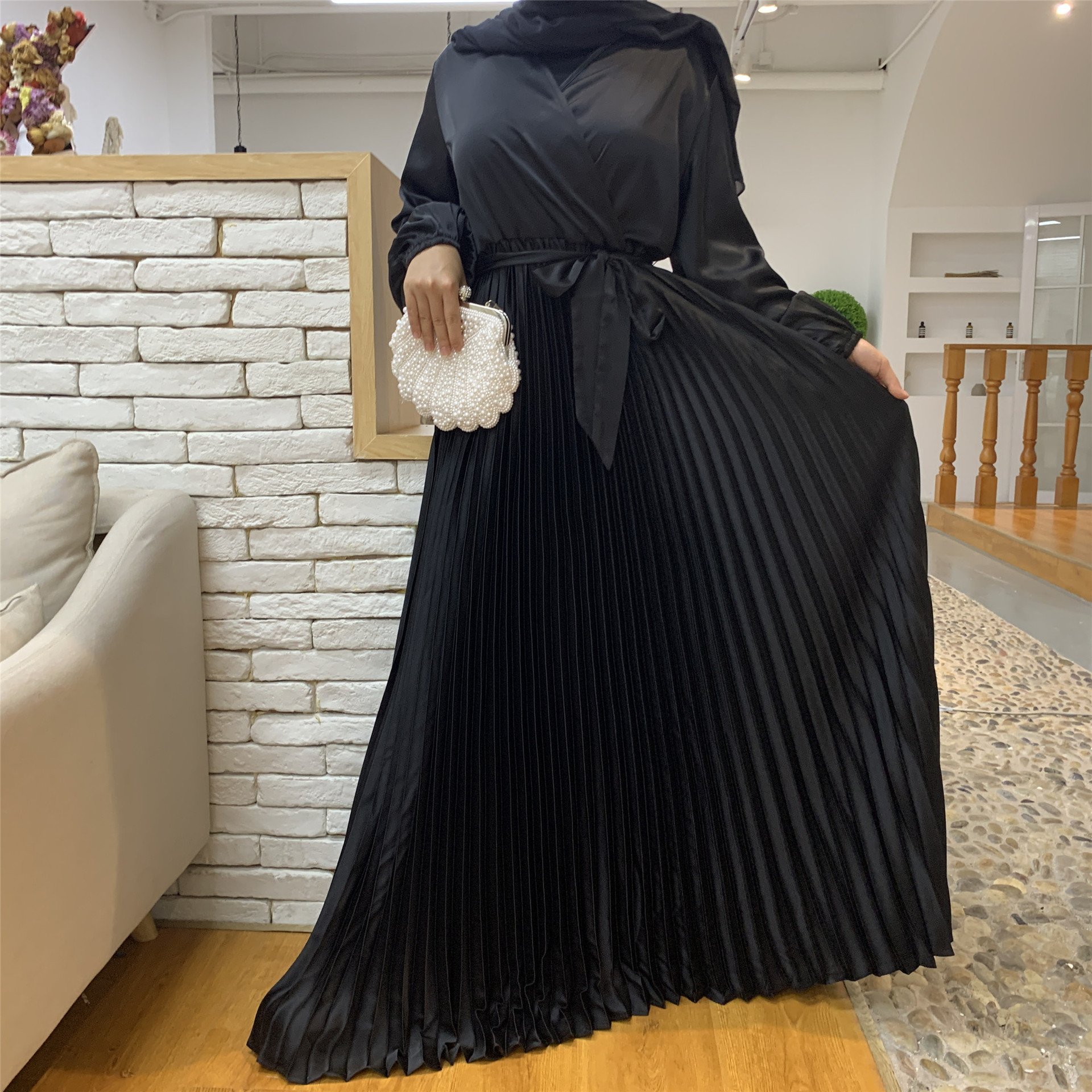Modest Women Clothing Manufacturer Well Made high quality pleated dresses women muslim long satin pleat abaya