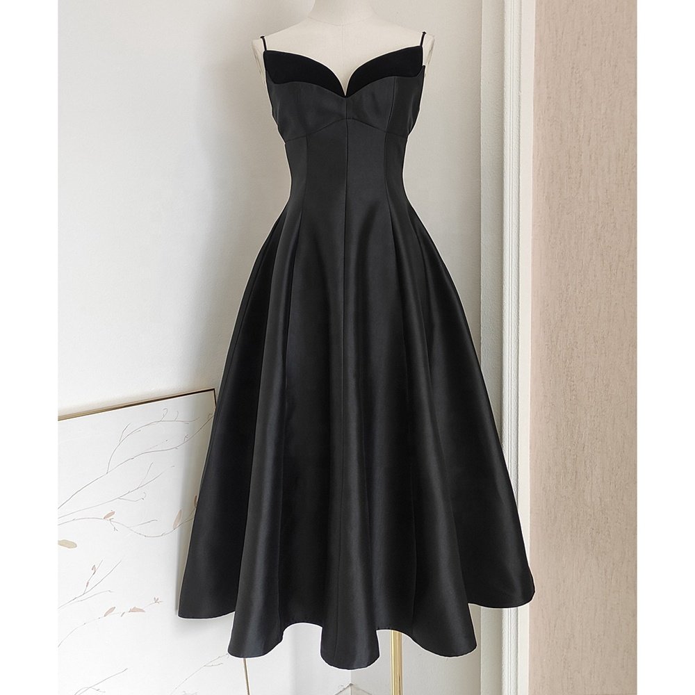 2024 Elegant Summer New Style Charm Sexy Open Back Waist V-Neck Strap Banquet Party Dress