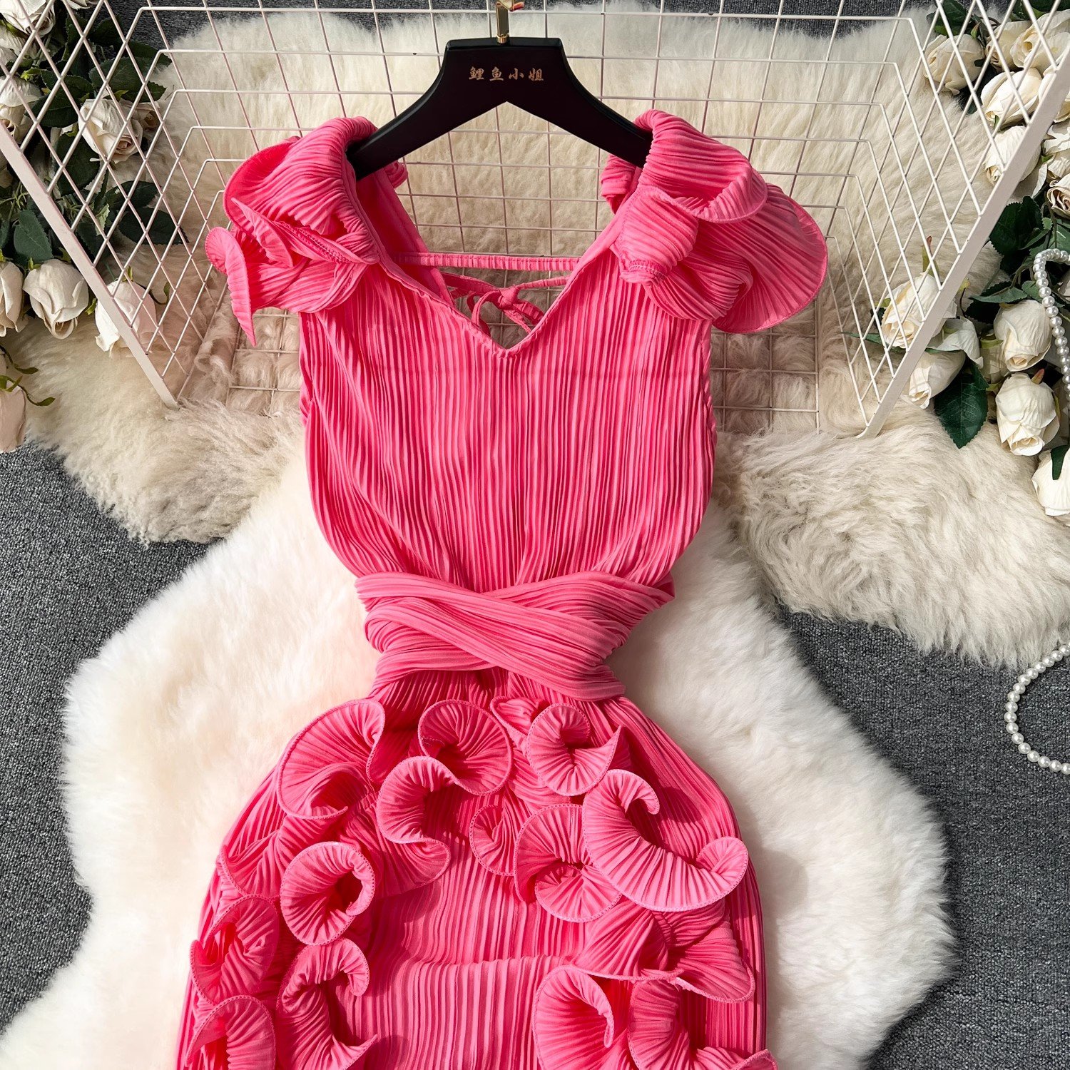 One size Banquet Dress High end light luxury dress Folded three-dimensional ruffled edge dress NO belt