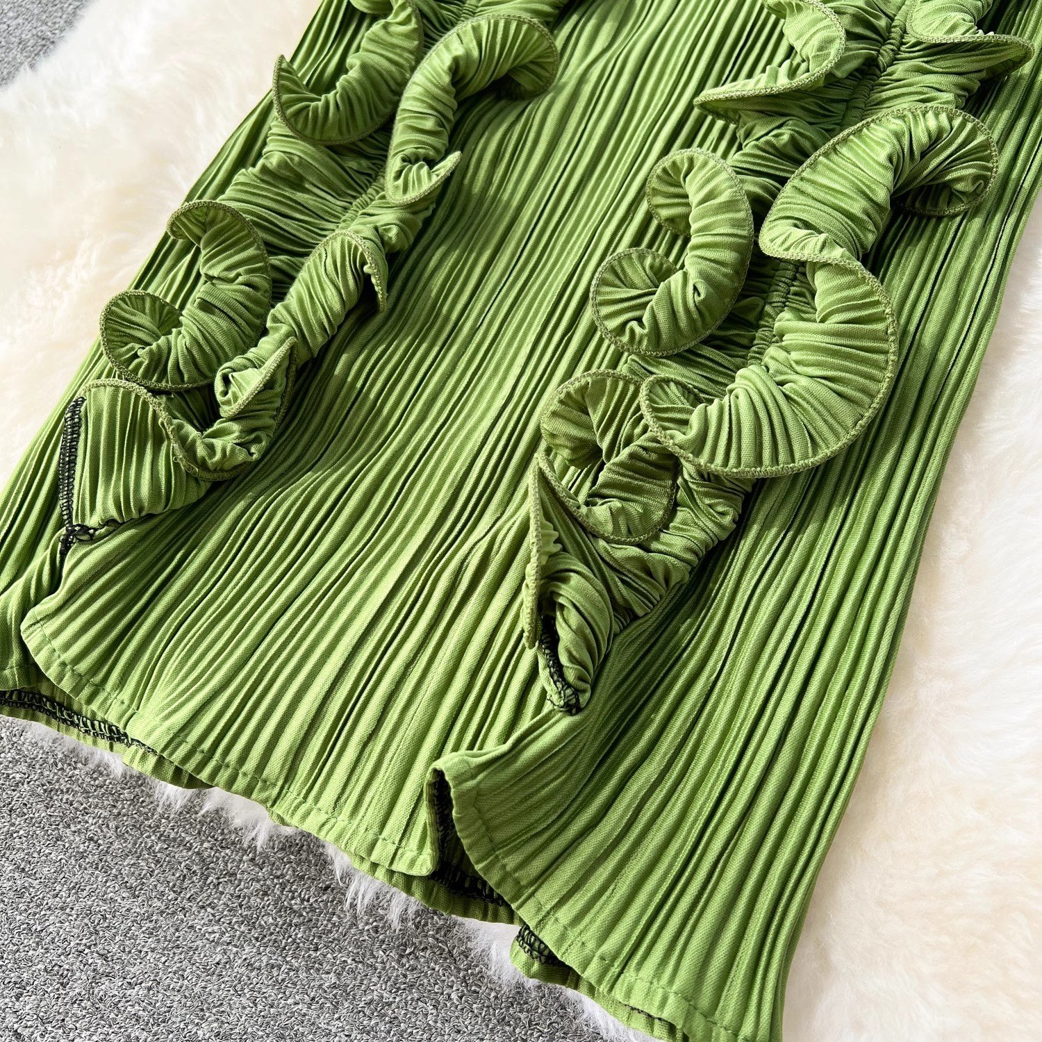 One size Banquet Dress High end light luxury dress Folded three-dimensional ruffled edge dress NO belt