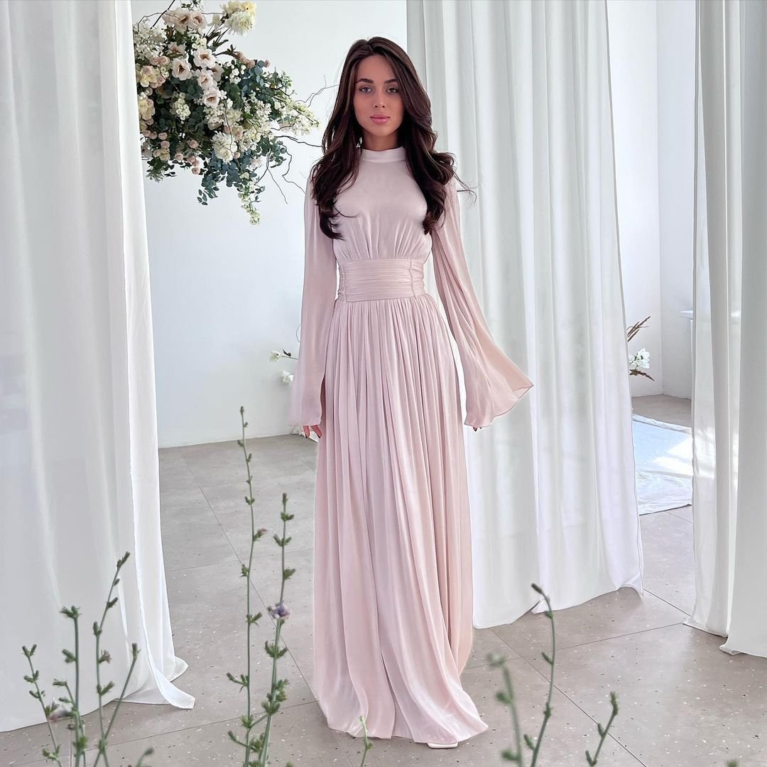 Autumn New Fashionable French Round Neck Waist Fold Light Luxury Style Dress