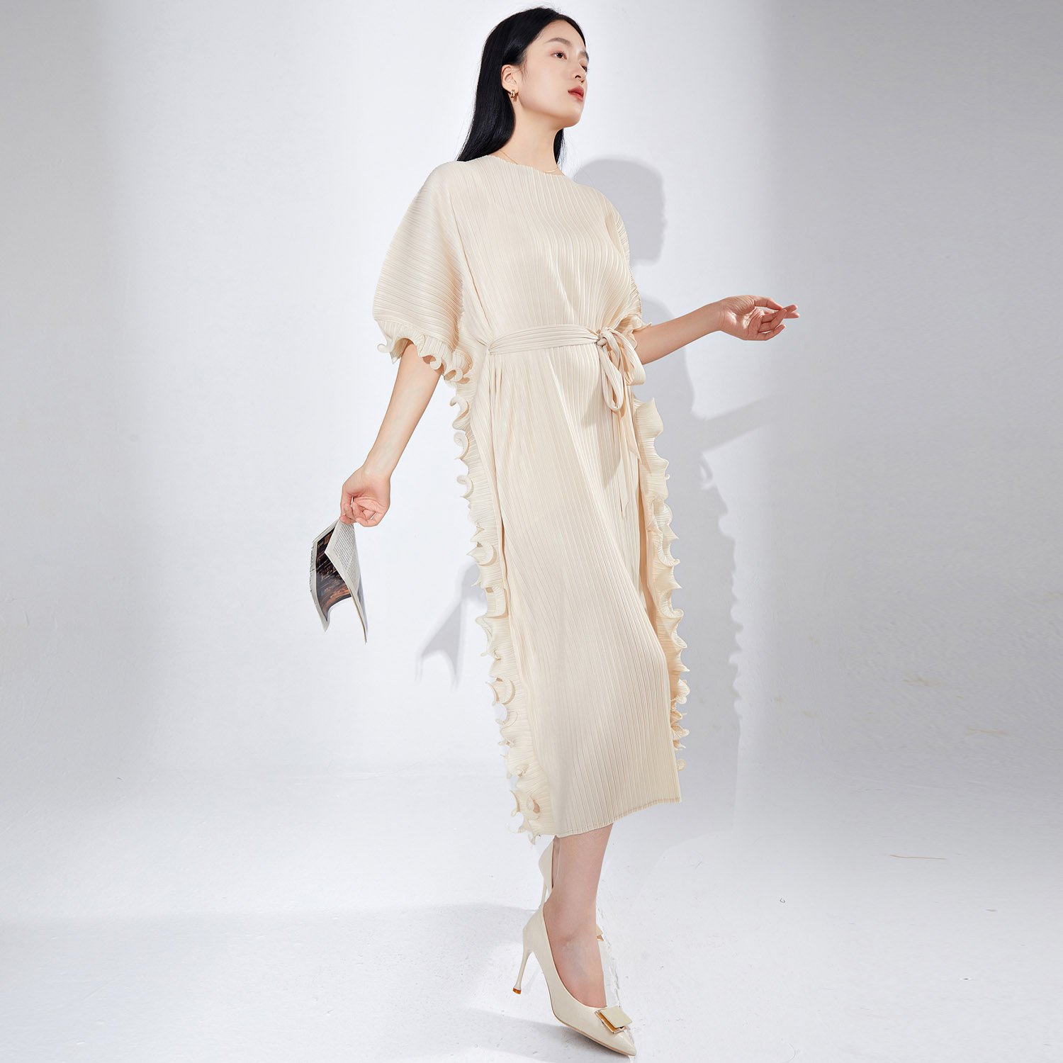 Elegant Women's Pleated Dress with Ruffled Hem - Stylish Mid-Length Casual Dress with Chic Pleats Dress