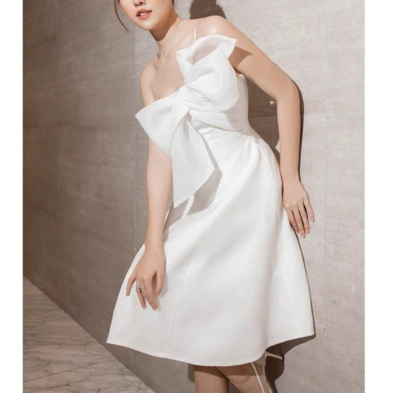 Small party dress niche design big bow oblique shoulder A-line dress high waist slim dress