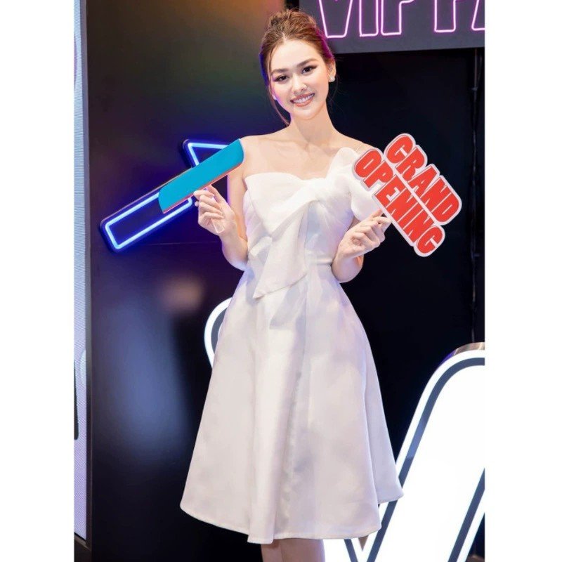 Small party dress niche design big bow oblique shoulder A-line dress high waist slim dress
