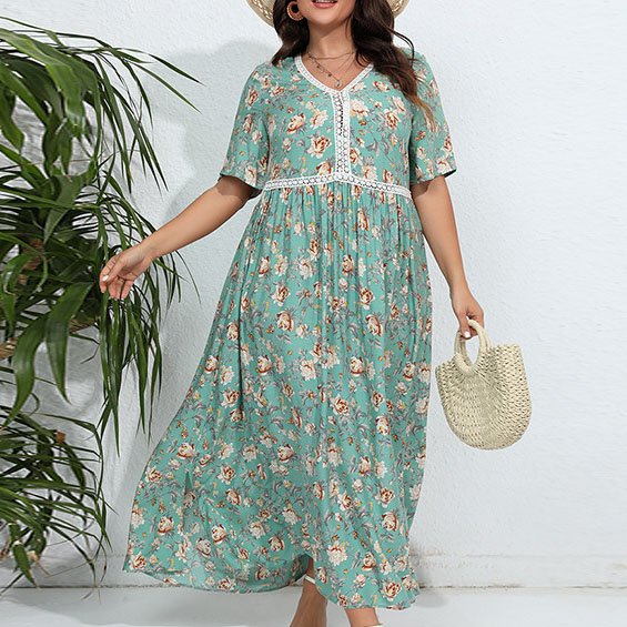 New Arrival Short Sleeve Summer Vacation Dress Plus Size Loose Casual Dress Elegant Floral Lace V-Neck Women's Dresses